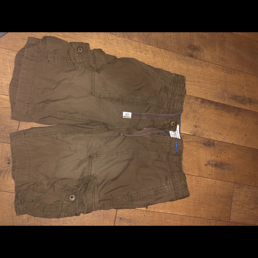 Brown Aeropostale cargo shorts